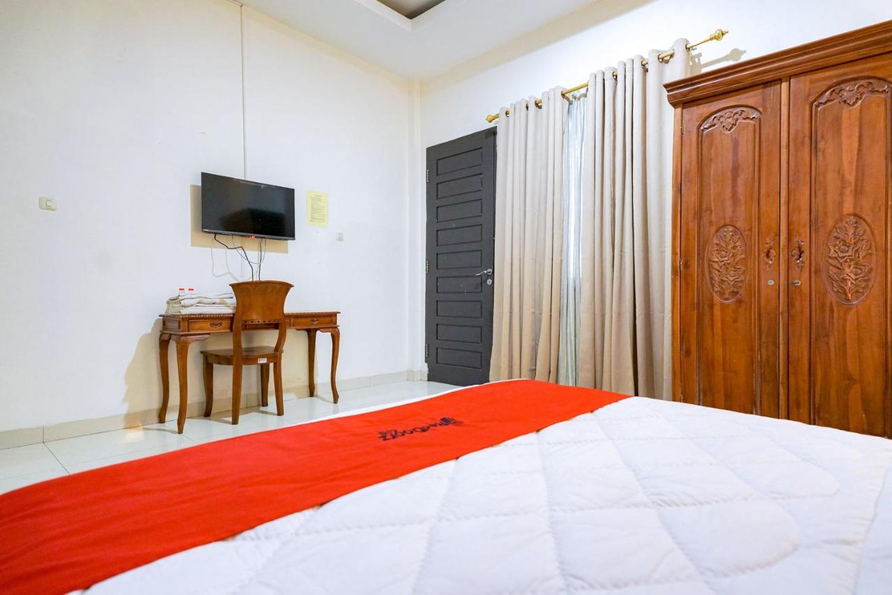 Reddoorz @ Avros Guest House Medan Exterior foto